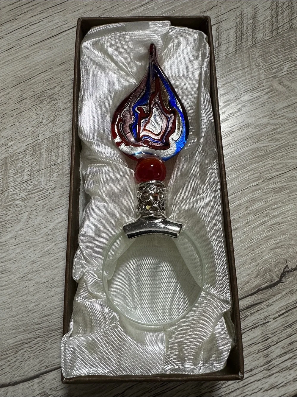 Vintage Pier 1 Blown Glass Magnifier Loupe~ Red, Blue, Silver Swirl - 5” in Box